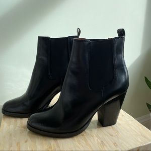 Frye Tate Chelsea Boots